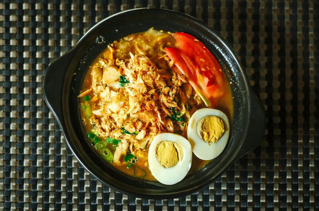 Mie Kuah Soto Telur