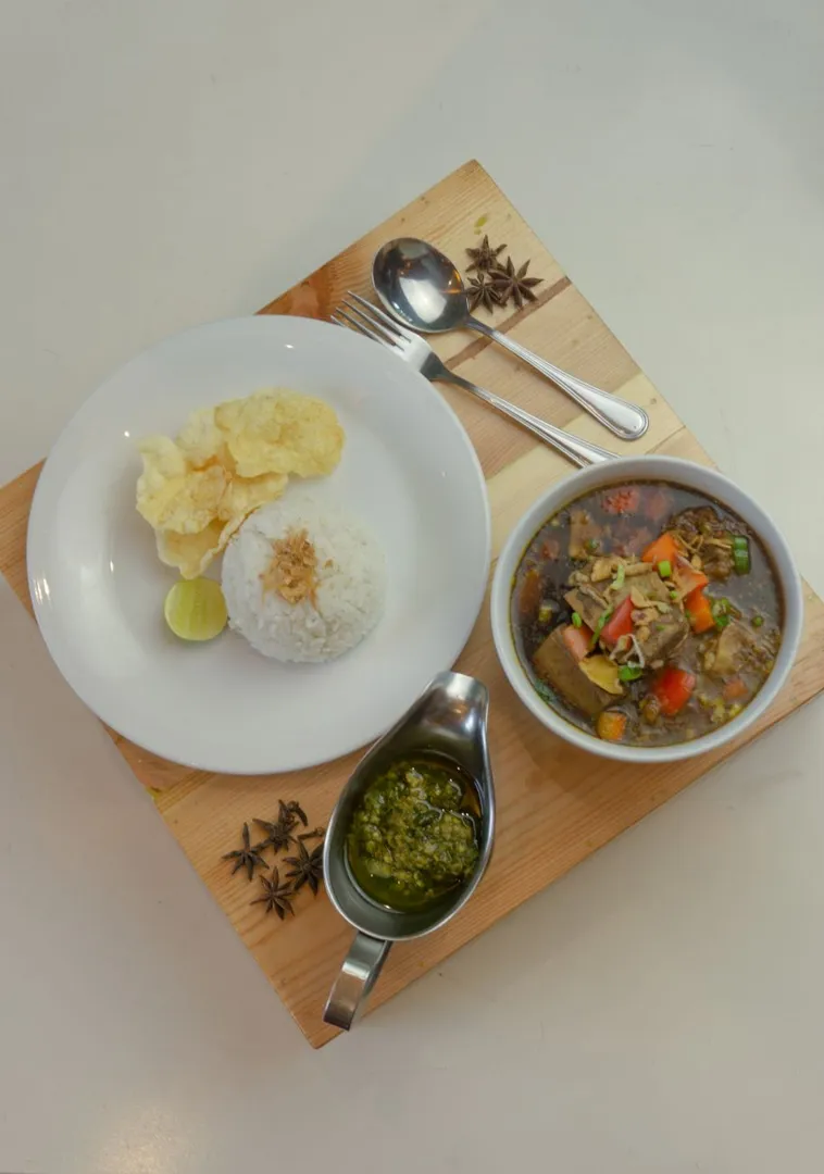 Paket Soto Daging + Nasi