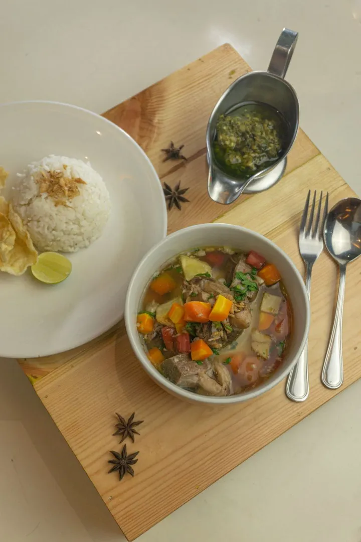 Paket Soto Ayam + Nasi