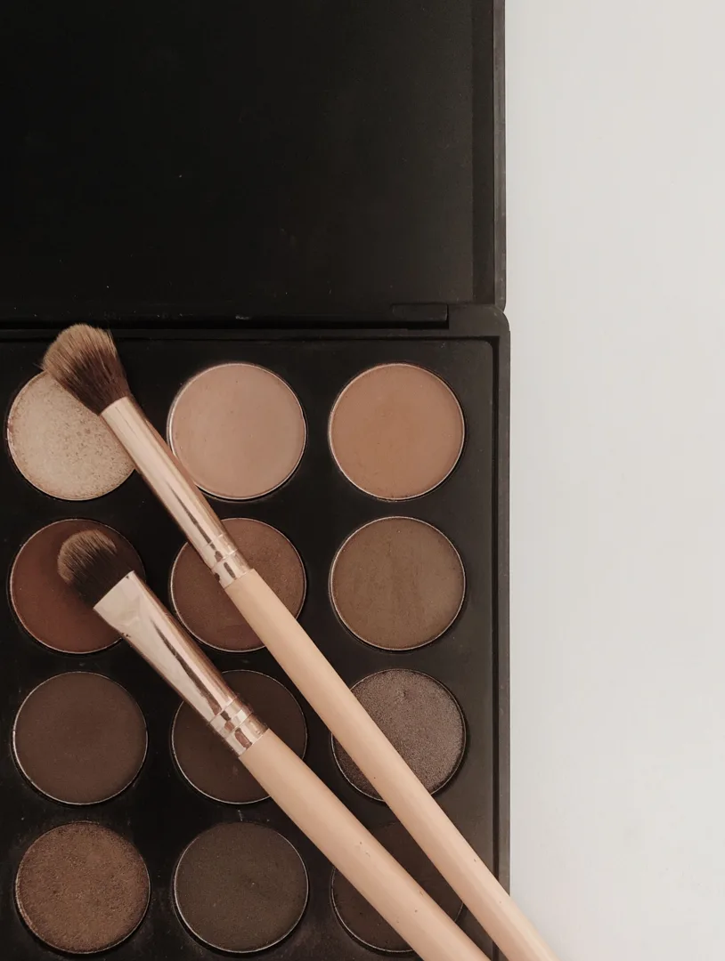 Eyeshadow Palette Nude 9 Warna