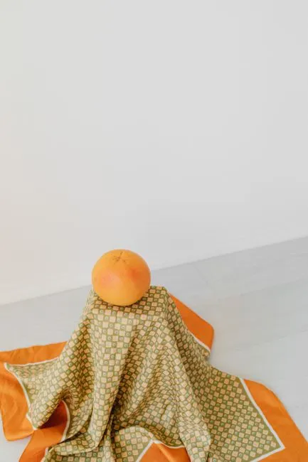 Kerudung Segi Empat Motif Polkadot