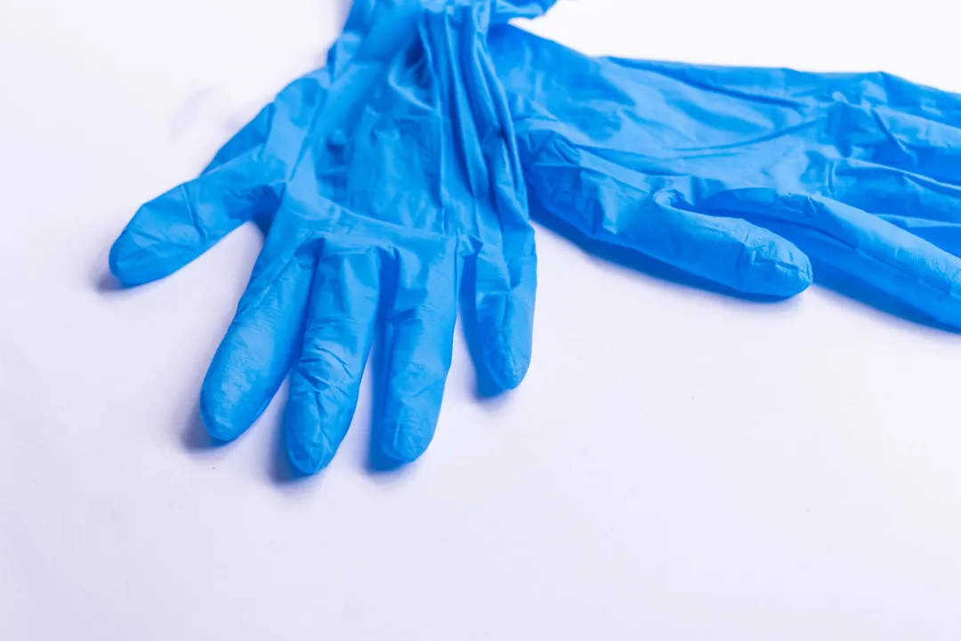 Sarung Tangan Medis Nitrile isi 100