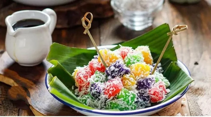 Cenil warna warni