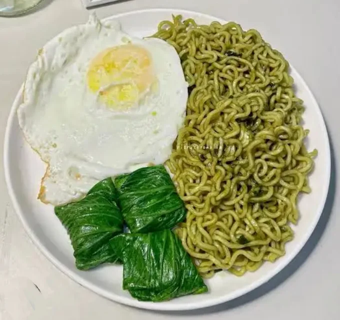 Indomie Cabe ijo + telur ceplok
