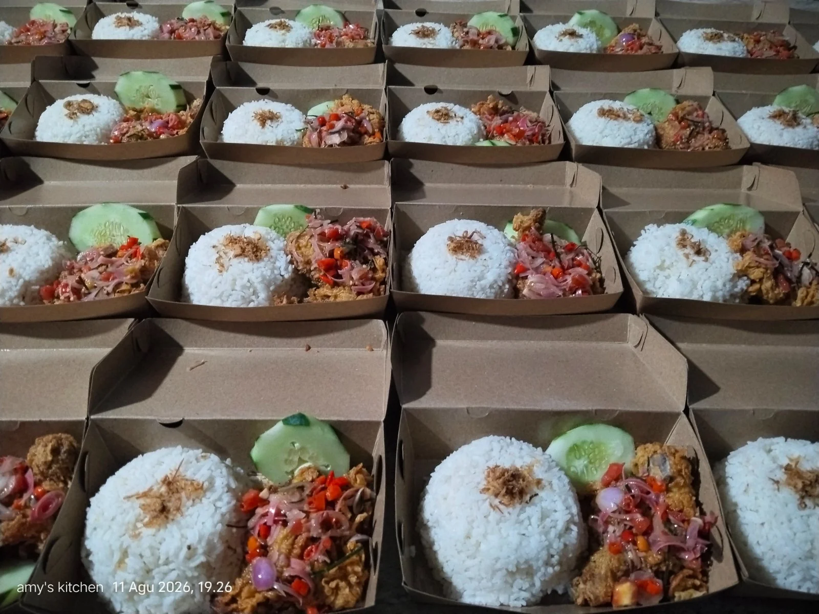 Ayam geprek sambal matah