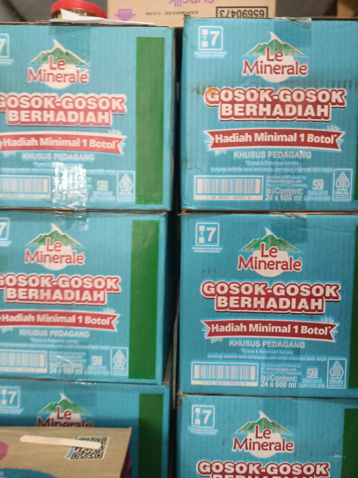 Le Minerale 600ml/Dus